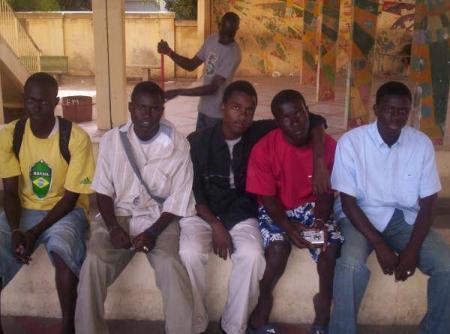 diouf,faty,cheikh,kamou et moi avec serigne thiam derriere